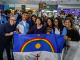 Priscila Krause acompanha embarque de 70 estudantes do Ganhe o Mundo para o Canadá