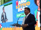 Lula Cabral anuncia bônus de R$ 1 mil para professores do Cabo