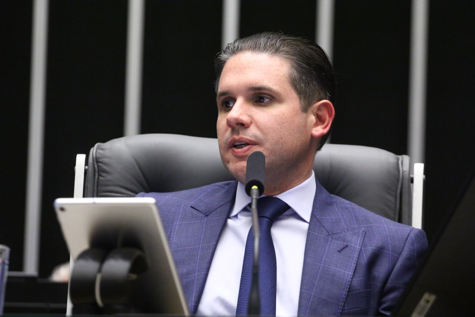 Motta articula mudanças no sistema eleitoral e prevê transição em 2030