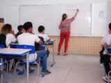 Raquel Lyra garante pagar BDE aos professores até 30 de outubro