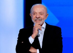 Lula vence na Austrália, Nova Zelândia e China, ampliando votação no exterior