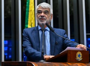 Humberto reconhece papel de Dueire em sua reeleição e reforça compromisso com prefeitos