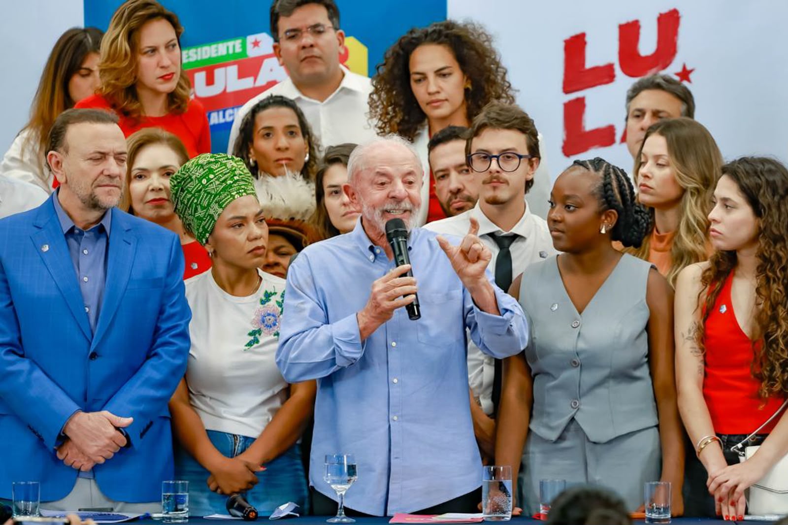 Lula chama bancada à luta pelo fim da 6×1 e pela PEC da Segurança